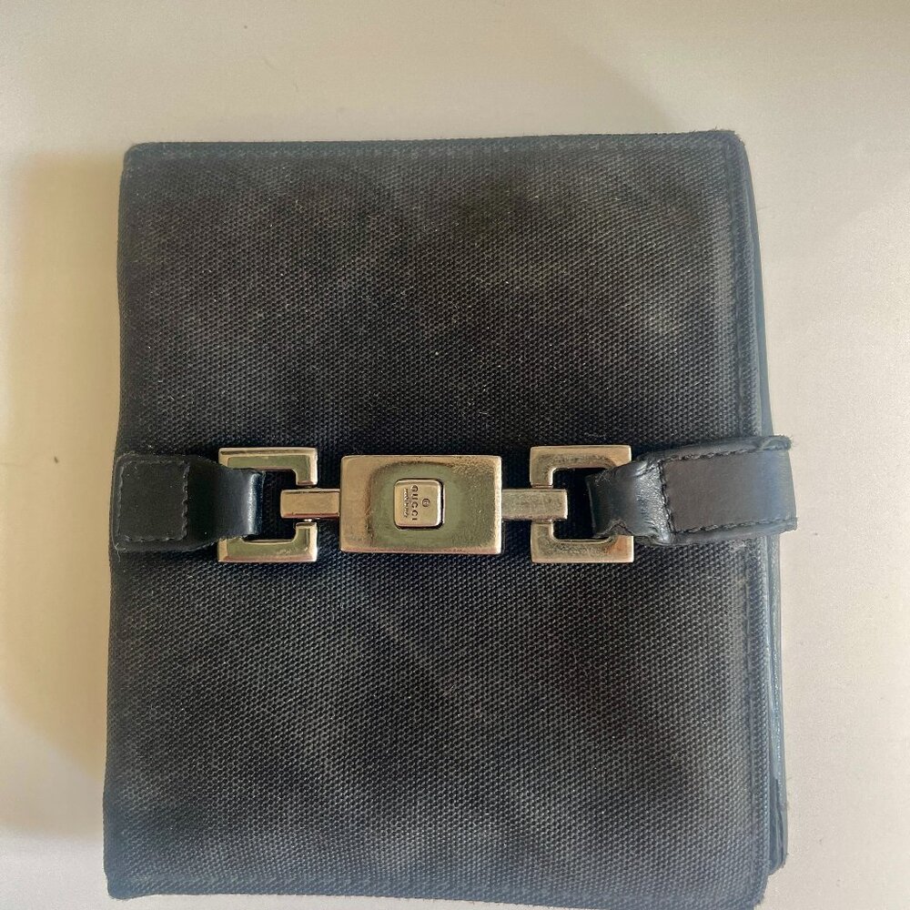 Gucci vintage wallet